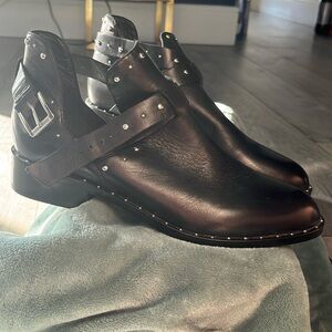 Halogen studded boots